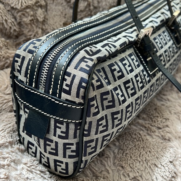 FENDI ZUCCHINO Navy baguette Handbag - Picture 3 of 16